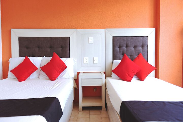 Room 33 of 53