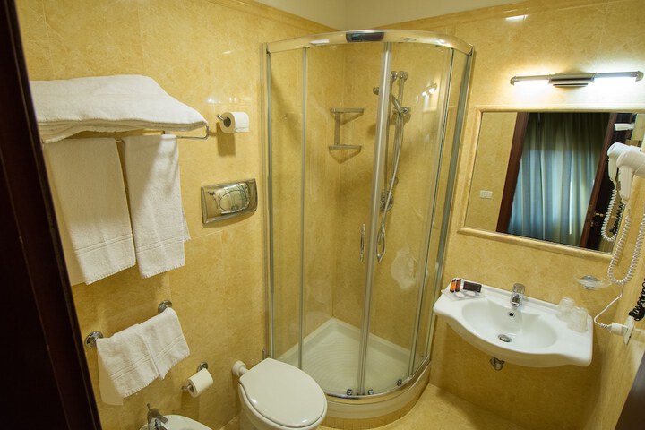 Room 54 of 88