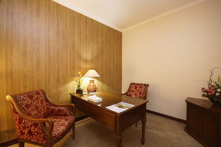 Room 16 of 44