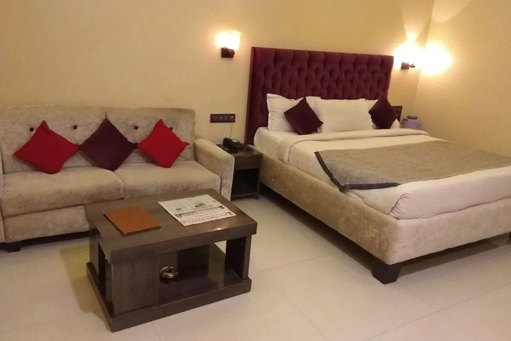 JK Rooms 127 Hotel Parashar Check In