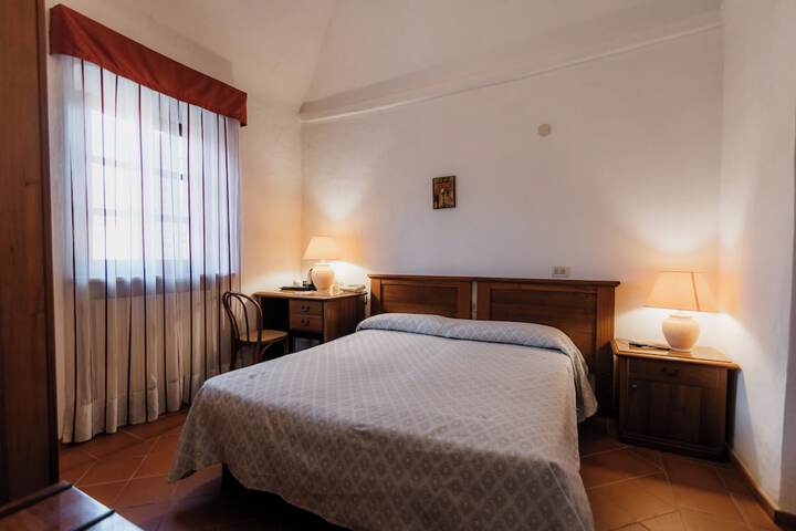 Room 25 of 44