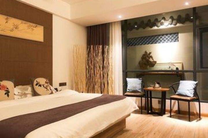 Room 42 of 156