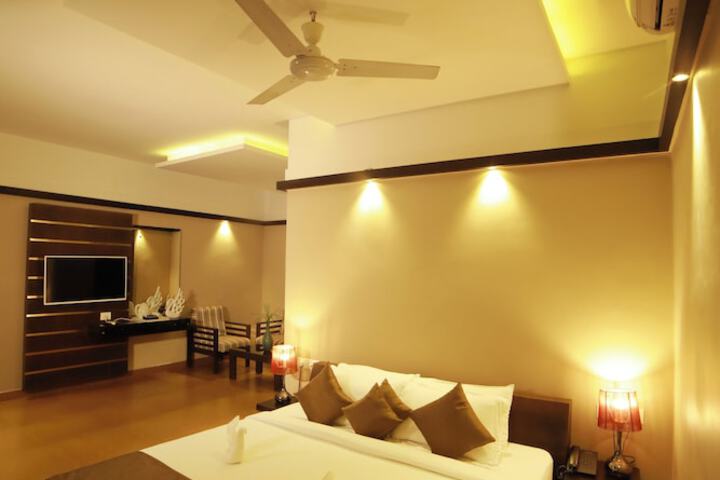 Room 12 of 62