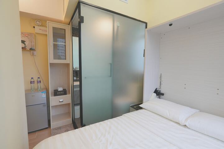 Room 5 of 26