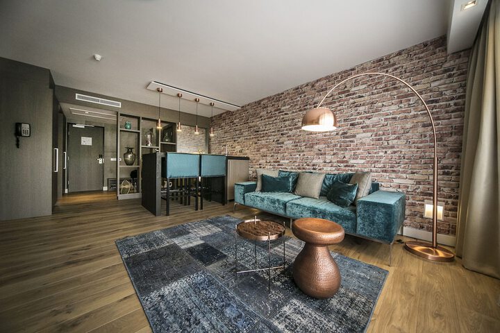 Room 50 of 92