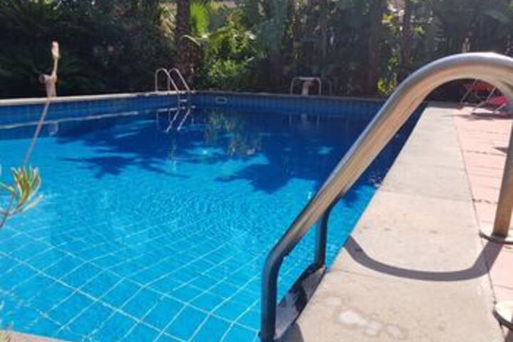 Pool 32 of 42