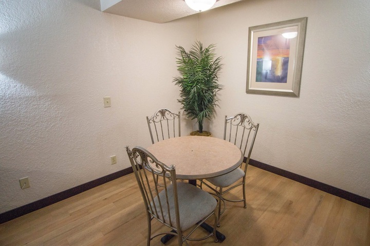 2 Double Beds (10 of 12)