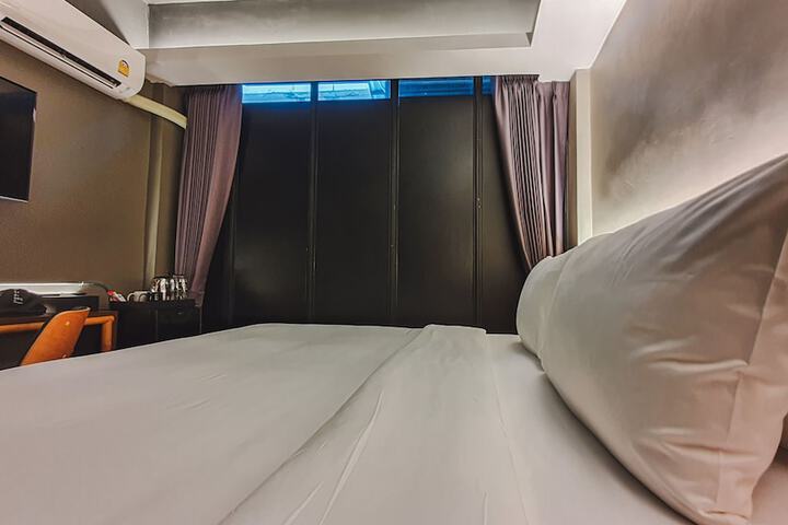 Room 21 of 98