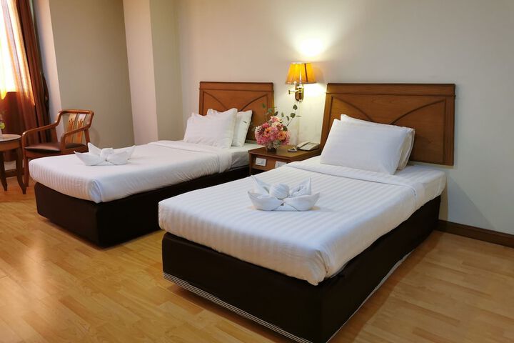 Room 8 of 81