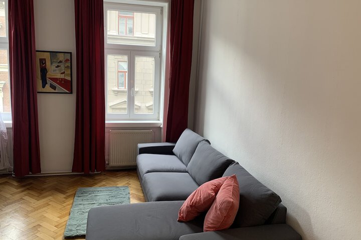 Room 11 of 21