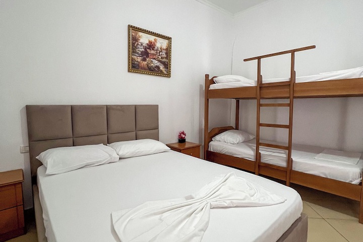 Room 13 of 41