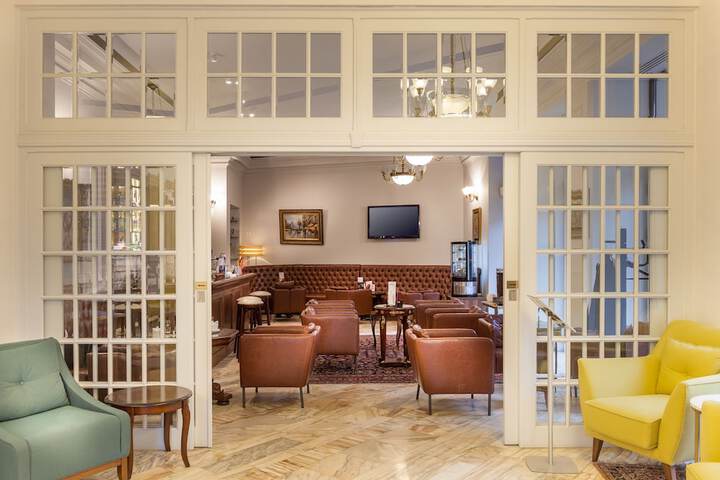 Hotel Lobby