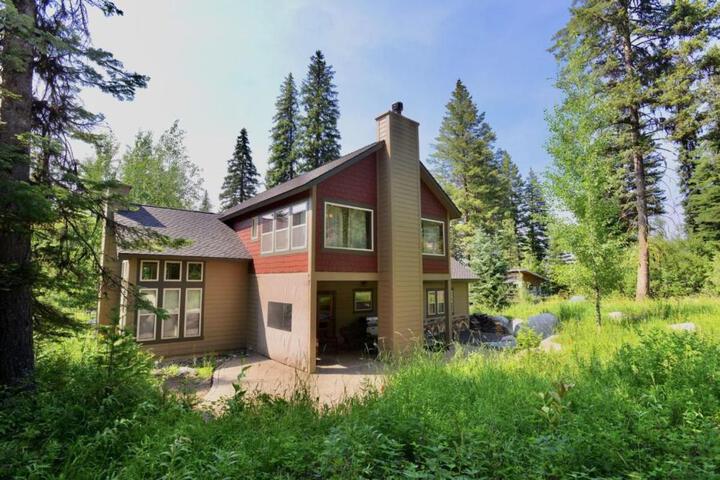 Exterior of Hart of McCall by Casago McCall - Donerightmanagement