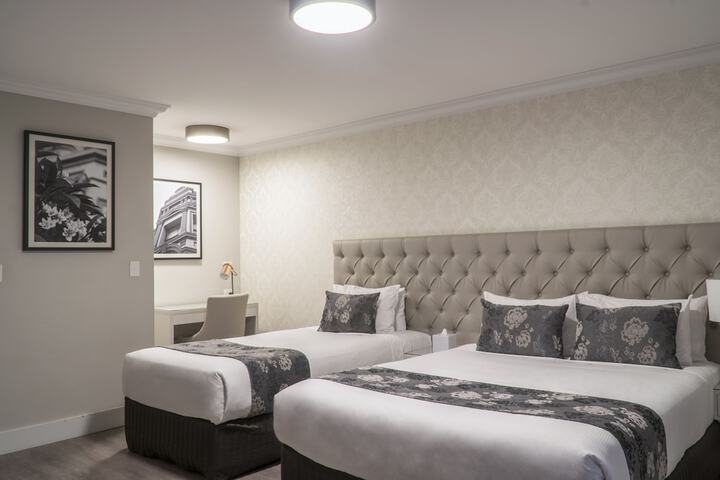 Room 21 of 50
