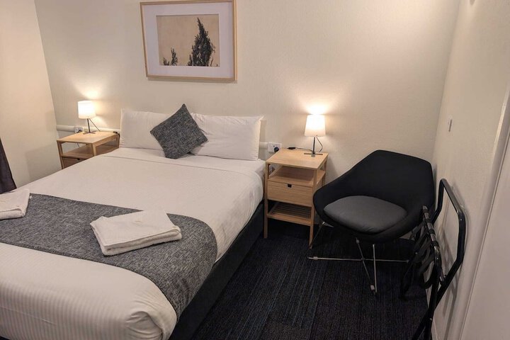 Room 28 of 80