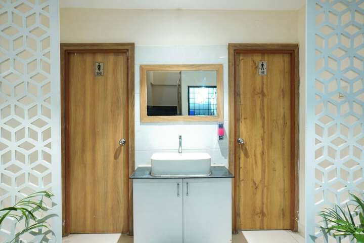 Room 14 of 22