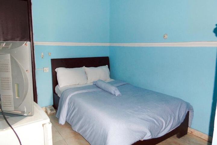 Room 6 of 50