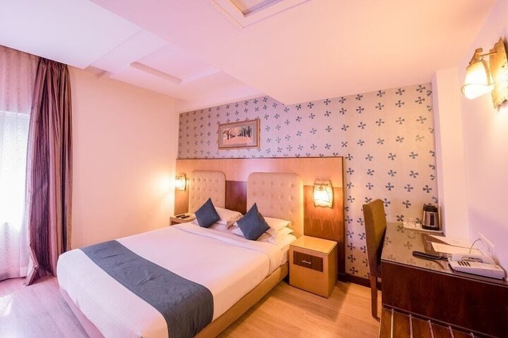Room 18 of 34
