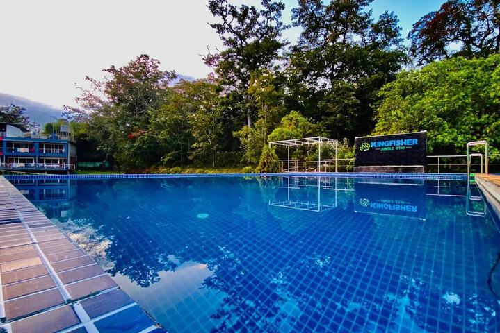Pool 31 of 34