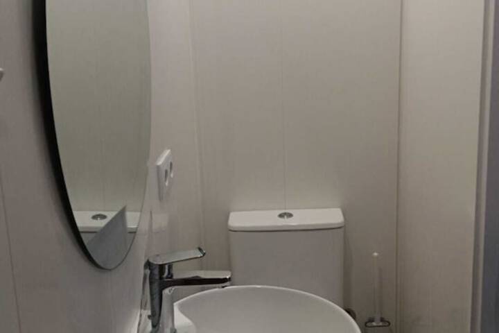 Room 92 of 121