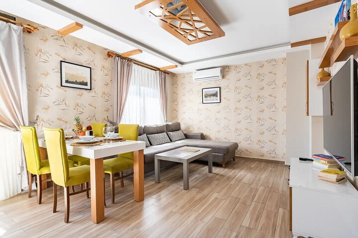 Room 16 of 150