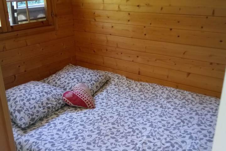 Room 7 of 12