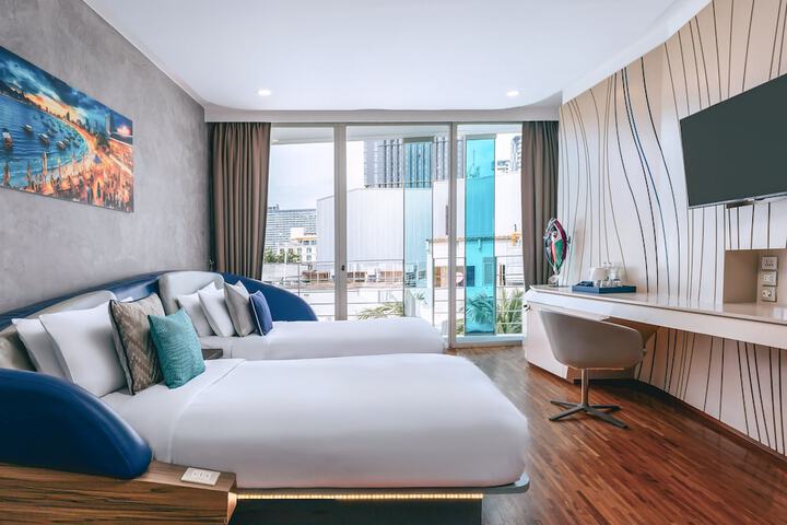 Room 40 of 148