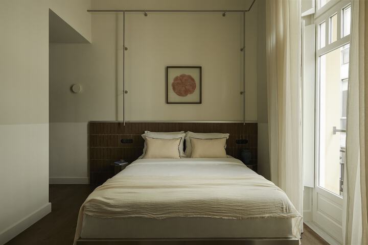 Room 6 of 51