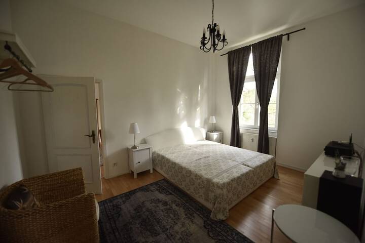 Room 8 of 79
