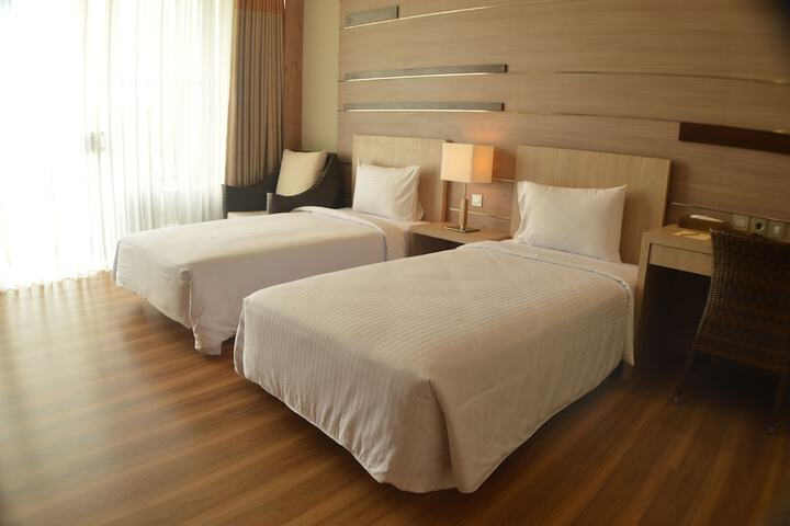 Room 3 of 41