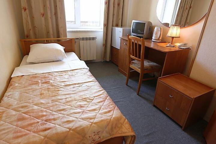 Room 6 of 35