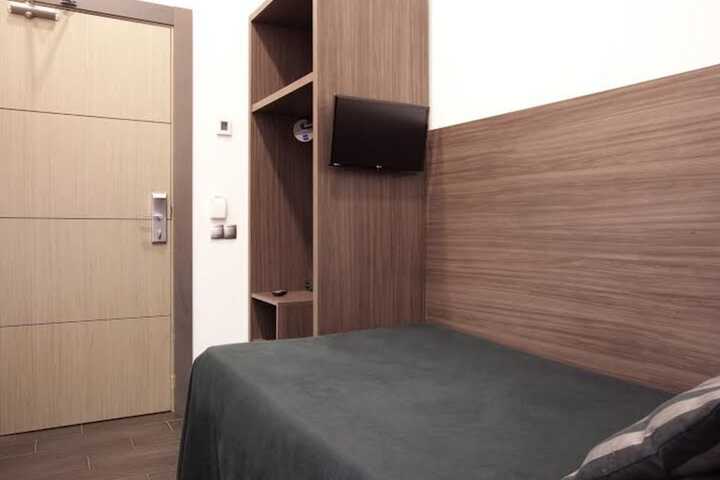 Room 5 of 49