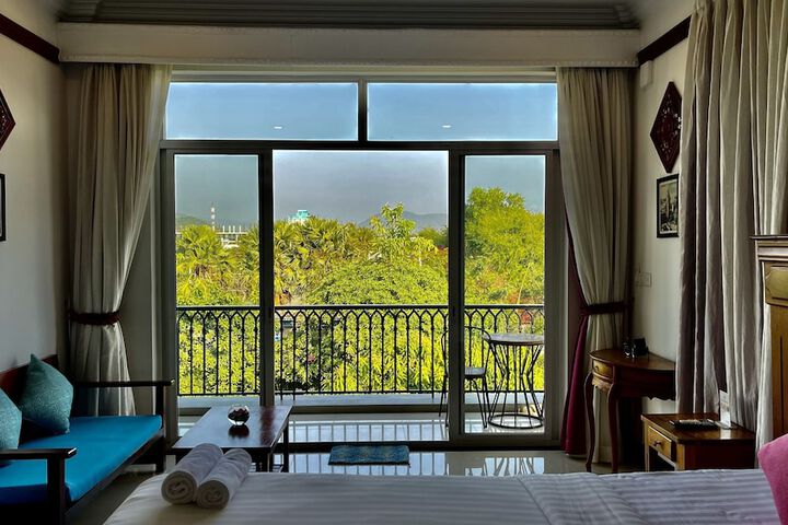 Room 27 of 41