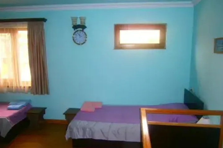 Room 3 of 12
