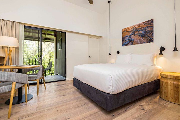 Room 10 of 83