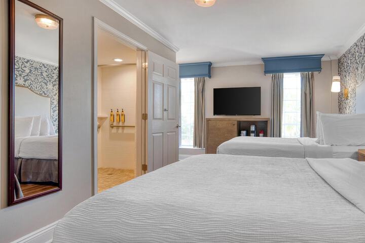 Room 27 of 65