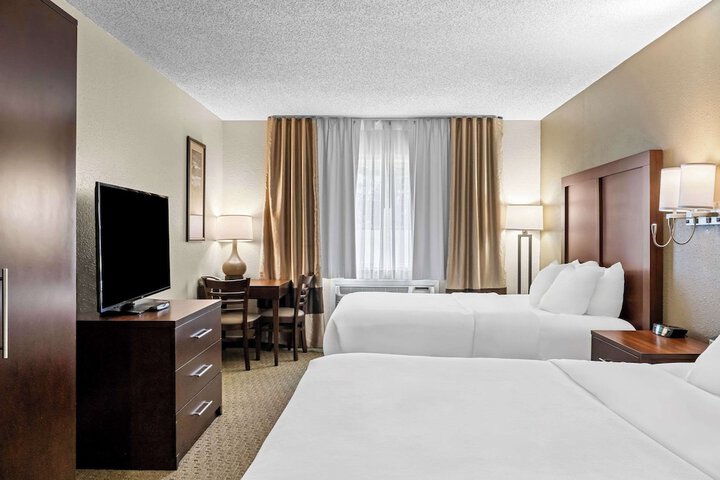 Room 8 of 35