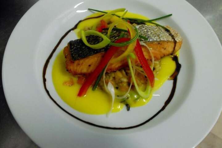 Dining 33 of 57