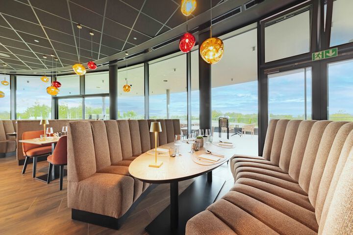 Dining 60 of 79