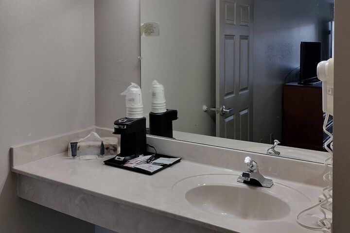 Room 134 of 190