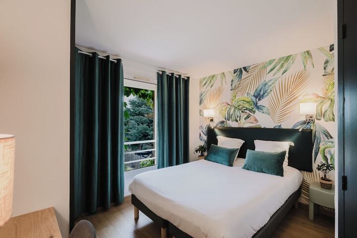 Room 2 of 13