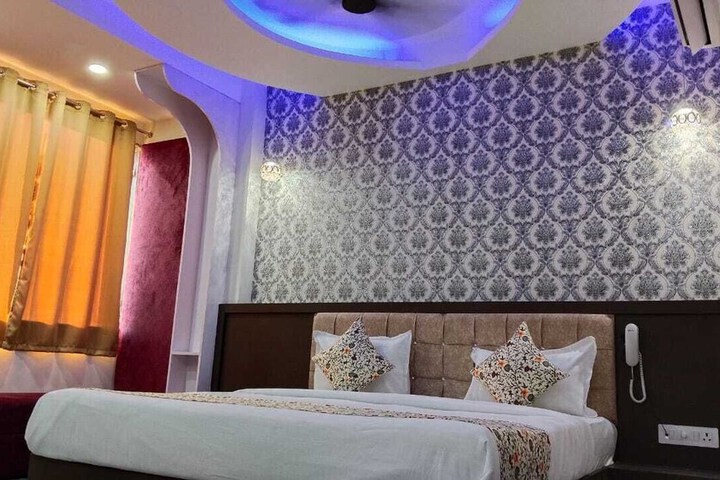 Room 4 of 28