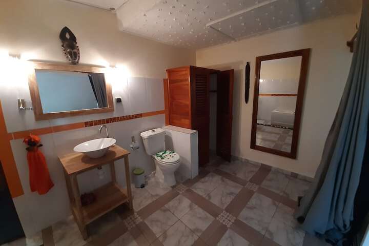 Room 20 of 33