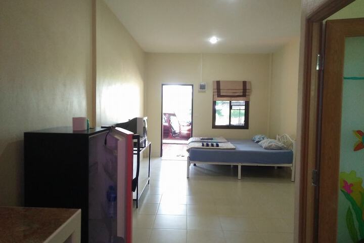 Room 4 of 10