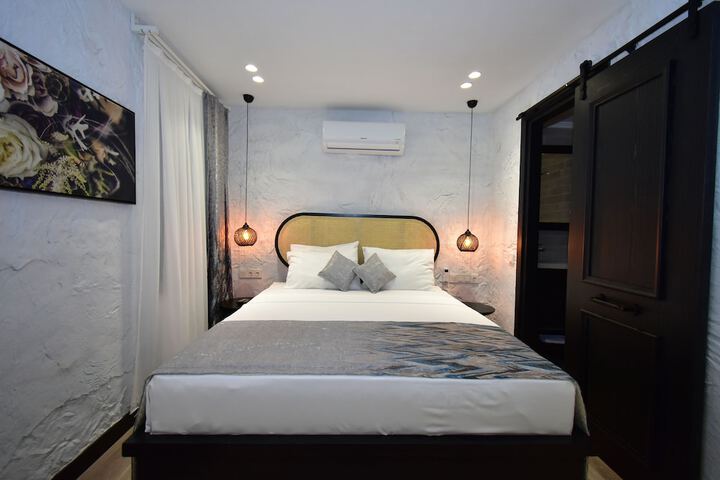 Room 12 of 35