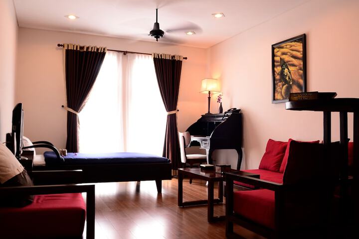 Room 28 of 52