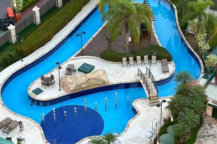 Flat com Vista Panorâmica -15- na Barra da Tijuca - Estacionamento Gratuito - Frigobar - Ar condicionado - Piscina - Academia - Balsa para Praia Grátis - Varanda - Vista Parcial Mar e Lagoa