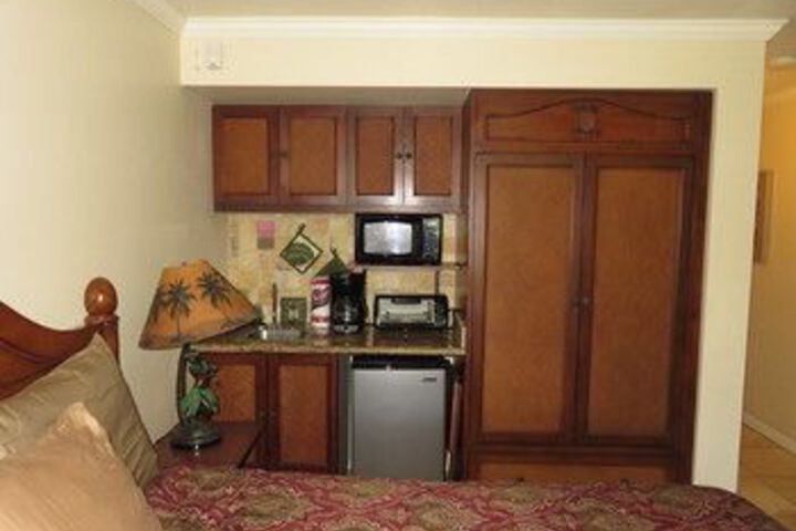 Room 102 of 268