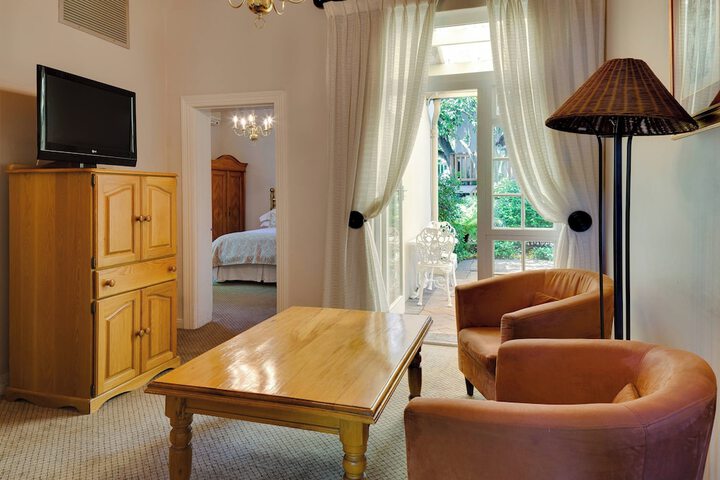 Room 15 of 37