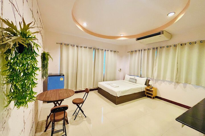 Room 10 of 68
